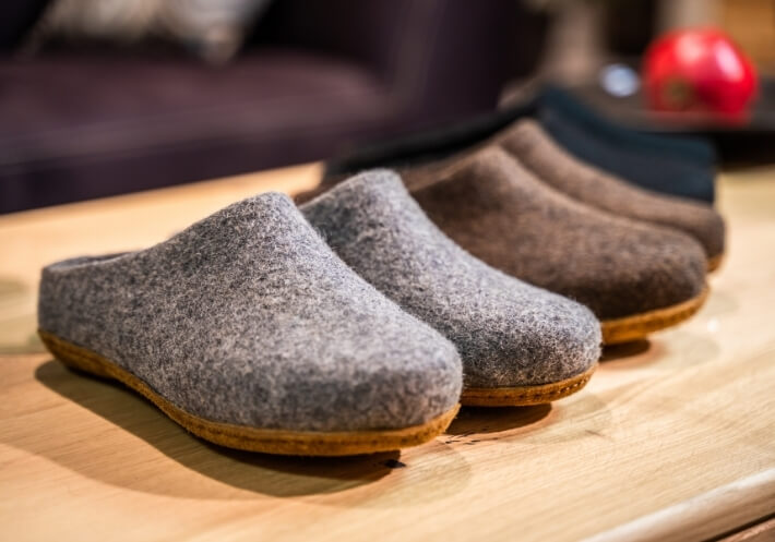 Felted slippers in US women/'s size 6
