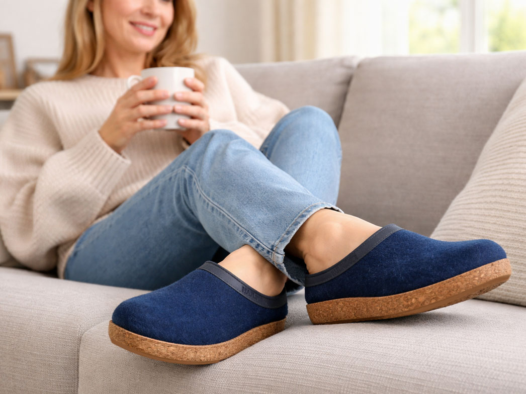 HAFLINGER Grizzly GZL Clogs, denim | Free US Shipping display picture 1
