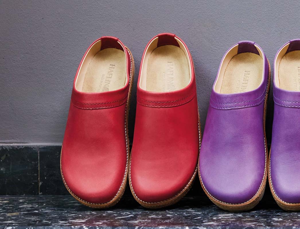 HAFLINGER Women Leather Clogs | Travel Classic, Red | display picture 1